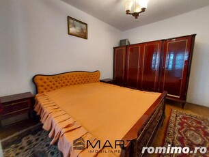 Apartament 3 camere decomandat zona Siretului