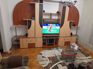 Apartament 3 camere et 3 ,stare foarte bună de închiriat