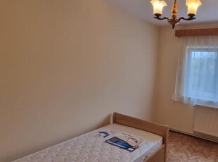 Apartament, 3 dormitoare decomandate, bucatarie si doua bai, Marasti