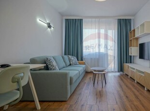 Apartament cu 2 camere de închiriat în zona Tractorul