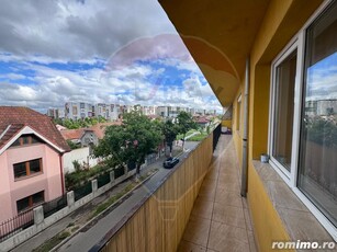 Apartament cu 2 Camere, De Închiriat, Zona Ioșia