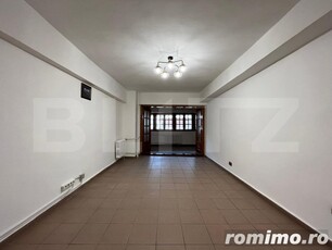 Apartament cu 3 camere, 90 mp, CT, pretabil spații de birouri/cabinet medical