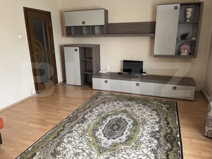 Apartament cu 3 camere, AC, centrală termică, decomandat, 80 mp, Lăpuș