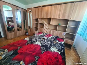 Apartament cu 3 camere, decomandat, Complexul Studențesc