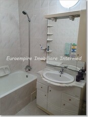 Apartament cu 3 camere zona Tomis 3 Constanta