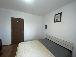 Apartament de 2 camere, 55 mp, decomandat, zona Titan