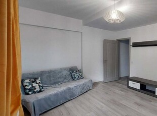 Apartament de 2 camere, 60 mp, centrală, decomandat, zona Gorjului