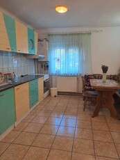 Apartament de închiriat 3 camere