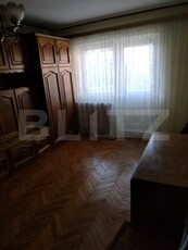 Apartament de inchiriat,3 camere,70mp,etaj 2,zona Stefan cel Mare