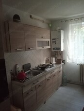 Apartamente de închiriat