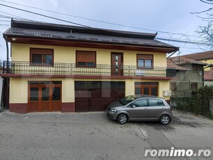 Casă cu 4 dormitoare și 2 spații comerciale, zona Tolstoi - Centru