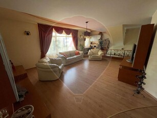 Penthouse , APARTAMENT DE INCHIRIAT Năvodari 4 camere