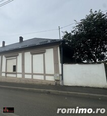 Casă din cărămidă cu 3 camere - 140 mp + teren -Str. Cerbului, Zalău