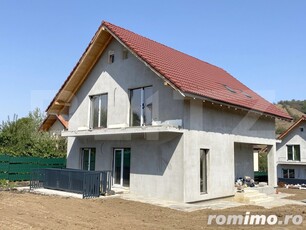 Casă individuală, 120 mp utili, 700 mp teren, în Chinteni