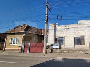 Casă la rosu, 5 camere, zona Centrală - Alba Iulia