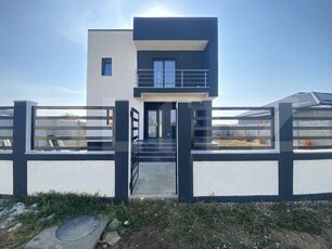 Casa 3 dormitoare, materiale si finisaje premium, zona Damila/Capsunarie