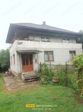 casa cu etaj de vanzare