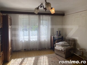 Casa de vanzare cu 4 camere, 10 min fata de centru (Primarie)