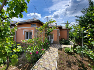 Casa de vanzare in Caracal pe str. Lotrului, 607mp teren.