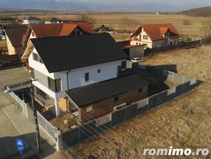 Casa de vanzare in Sibiu - 2 locuri de parcare inscrise in CF