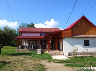 Casa deosebita in Sat Tebea, Comuna Baia de Cris