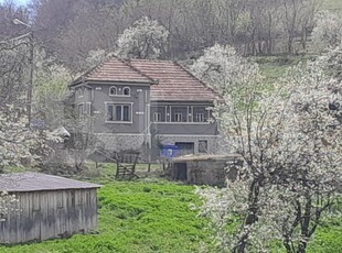 Casa individuala, 5500 mp teren, zona Vintu de Jos, Inuri