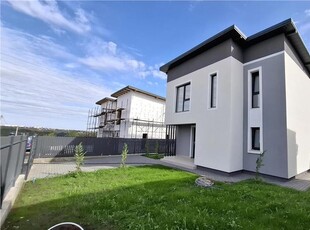 Casa Vila 4 camere,incalzire pard,Canalizare,Valea Lupului,0% Comision