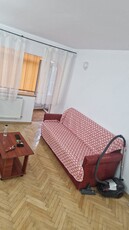 De închiriat apartament cu două camere.