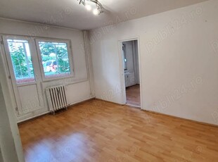 De vanzare apartament la parter