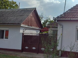 De vanzare casa si teren in Ghioroc, Jud. Arad, zona frumoasa si linistita