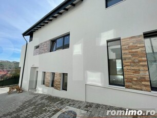 Duplex finalizat la semifinisat, 135 mp utili, 163 mp teren, zona Campului!