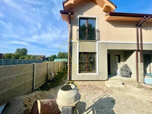 Duplex spațios cu 4 camere si bucătărie închisă | Mosnita Veche