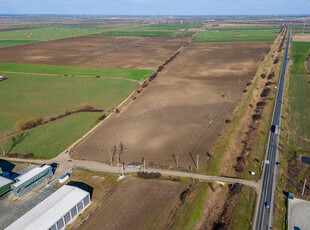 IN EXCLUSIVITATE!!! Teren de vanzare in Pecica E68 langa autostrada in zona de servicii