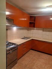 Inchiriez apartament 2 camere decomandat in Deva, zona I. Maniu (in L-uri), etaj intermediar, 56 mp