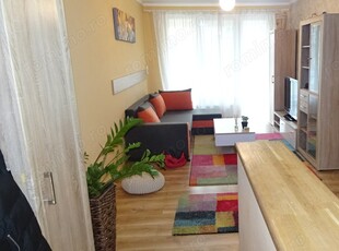 Inchiriez apartament 2 camere in Deva, zona ultracentrala, etaj 1, mobilat, utilat