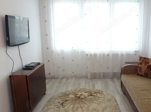 Inchiriez apartament 2 camere in Deva, zona ultracentrala (I. Maniu), etaj 8 cu 2 lifturi,