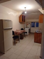 Inchiriez apartament