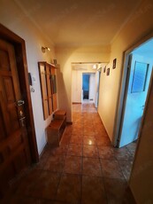 Inchiriez Apartament 3 camere