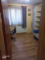 Inchiriez apartament 3 camere