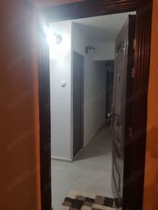 Închiriez apartament 3 camere decomandat Craiova, Rovine, vis-a-vis de Penny