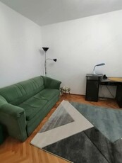 Inchiriez apartament 3 camere, decomandat, Dambu Pietros, zona Darina