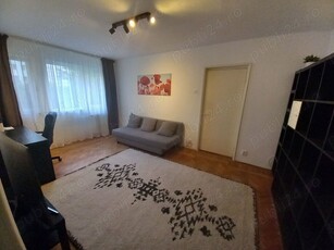 Închiriez apartament 3 camere, luminos, imediat lângă metrou Dristor