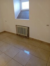 Închiriez apartament