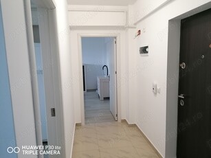 Închiriez apartament