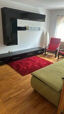 Închiriez apartament cu 2 camere, decomandat, etajul1 4