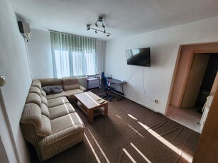 Inchiriez apartament cu 3 camere în zona Circumvalatiunii