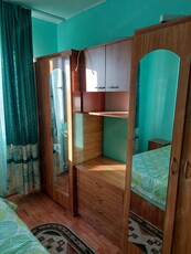 Inchiriez apartament