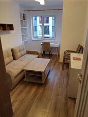 Inchiriez apartament Floresti