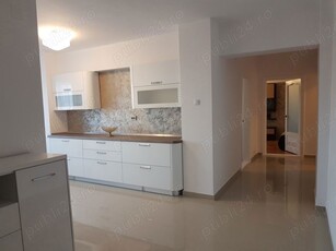 Inchiriez apartament Ultracentral, C. Bucuresti, Universita