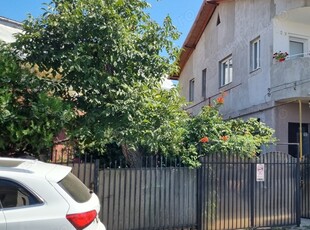 Inchiriez casă str. Bobâlna, Ploiești